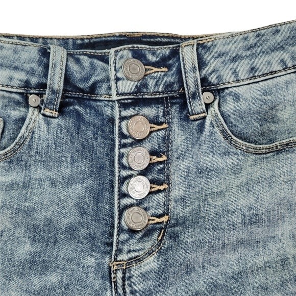 Indigo Rein Button Fly Distressed Jean Shorts, Size 1 / 24, Good Used Condition - Picture 2 of 9